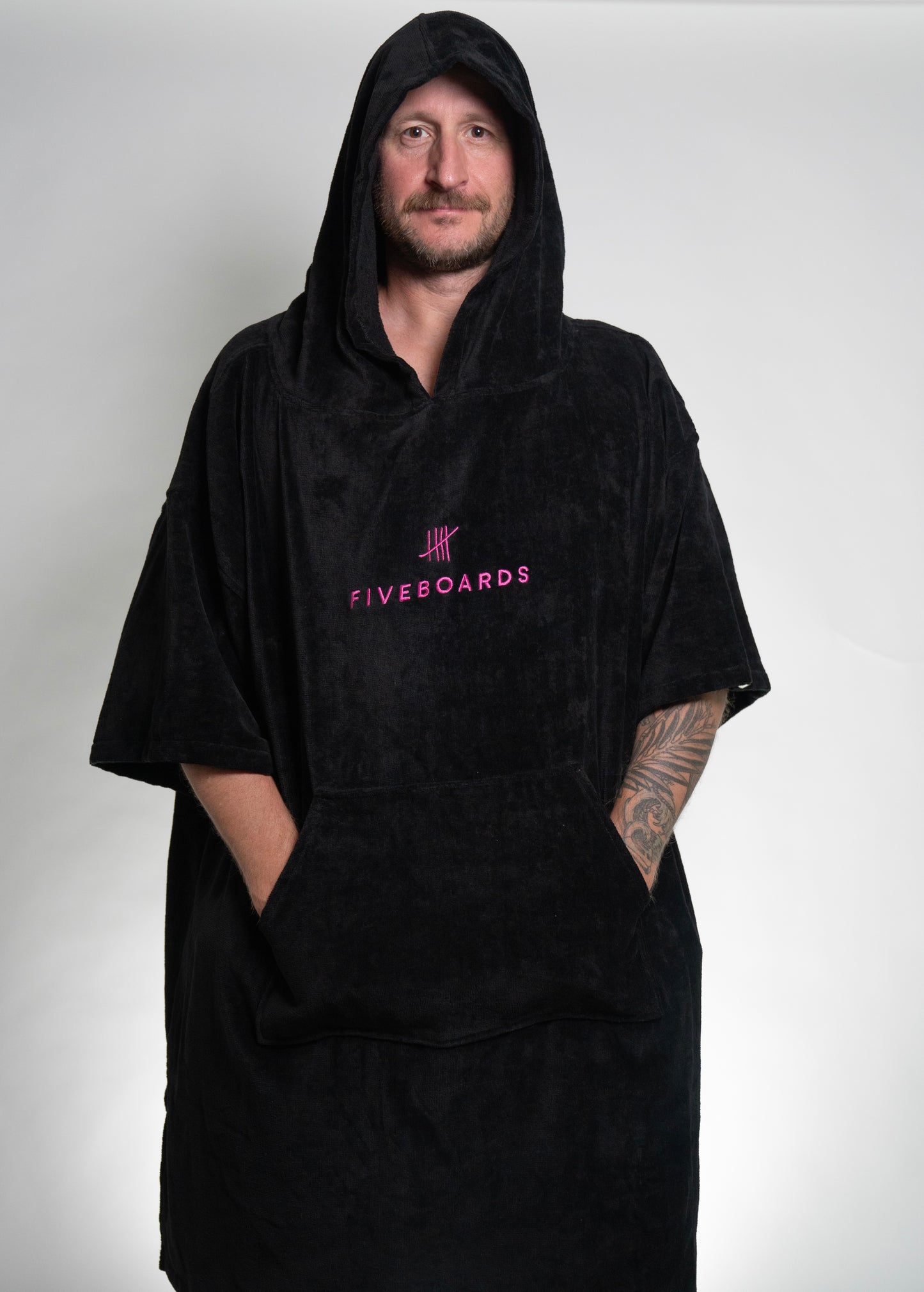 Fiveboards Towel Poncho - black/pink