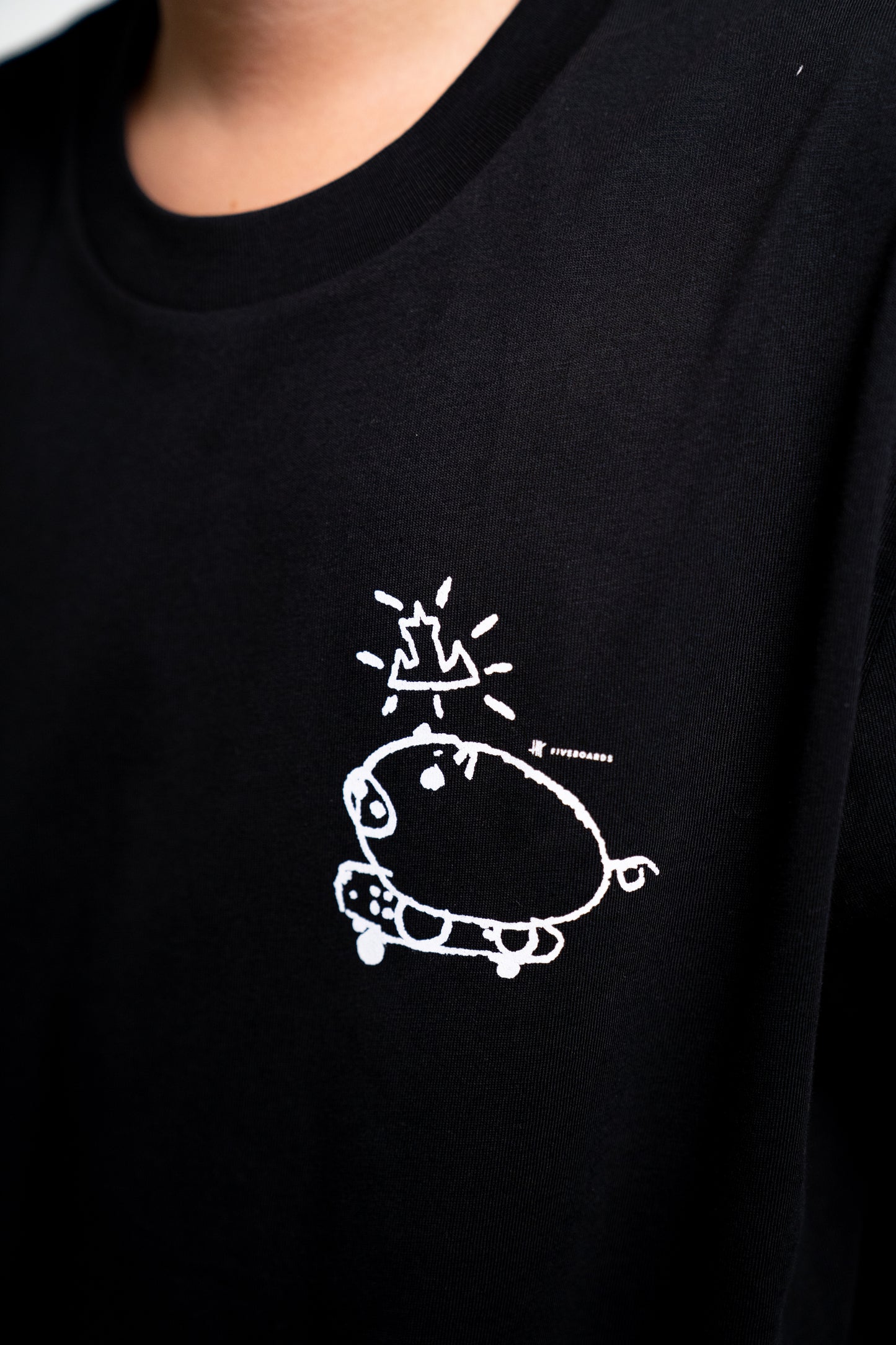 Fiveboards Pig Tee - black