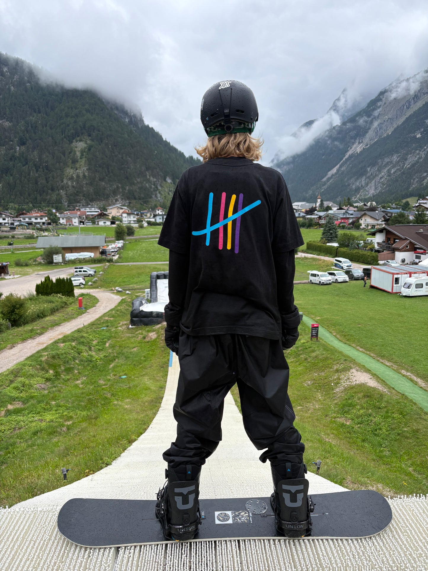 Fiveboards Bold Tee - black